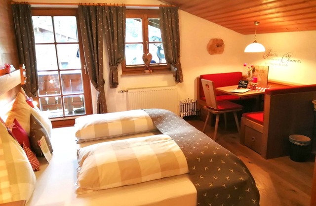 Apartment Zwerchenberg - one-room apartment 26m² with balcony and morning sun