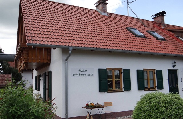 Apartment 'zwischen München und Garmisch' with Balcony