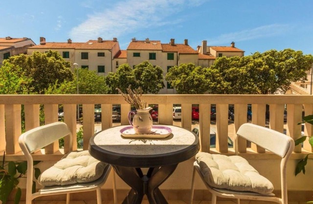 Apartments and Room Tattoo (111881-A1) - Makarska