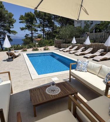 Apartments and Room Villa Makaj