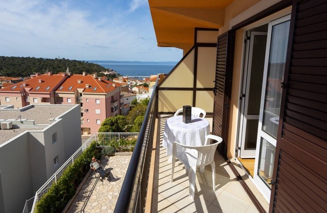 Apartments and Rooms Celija, accommodation in the center, free parking