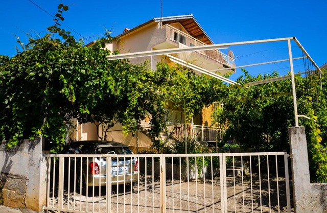 Apartments Andoria