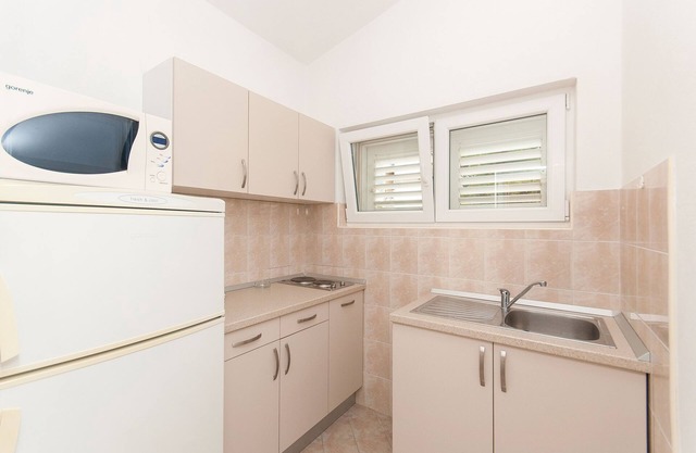 Apartments Ante (36231-A1) - Makarska