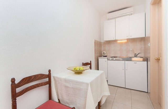 Apartments Ante (36231-A3) - Makarska