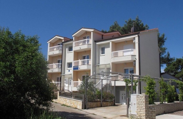Karlo Stari Croatia 