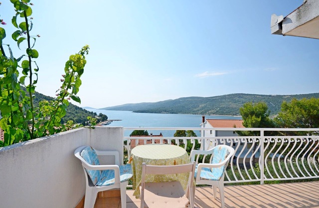 Apartments BJ (32481-A2) - Marina