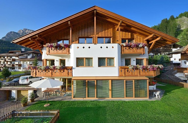 Apartments Burvel