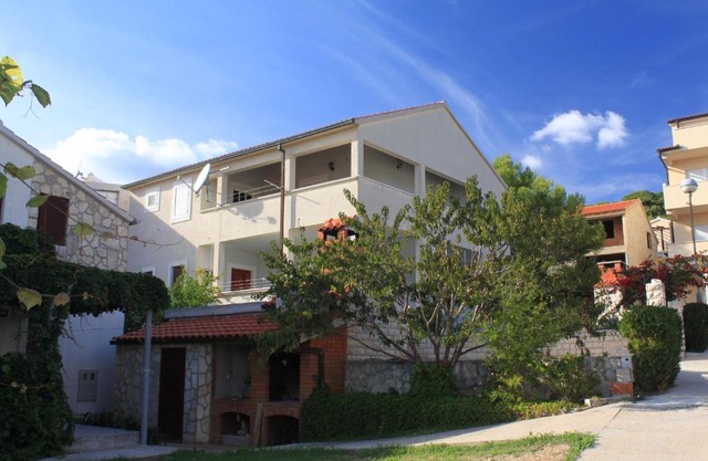 Apartments by the sea Milna, Vis - 8896