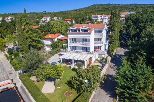 Apartments by the sea Selce, Crikvenica - 4801