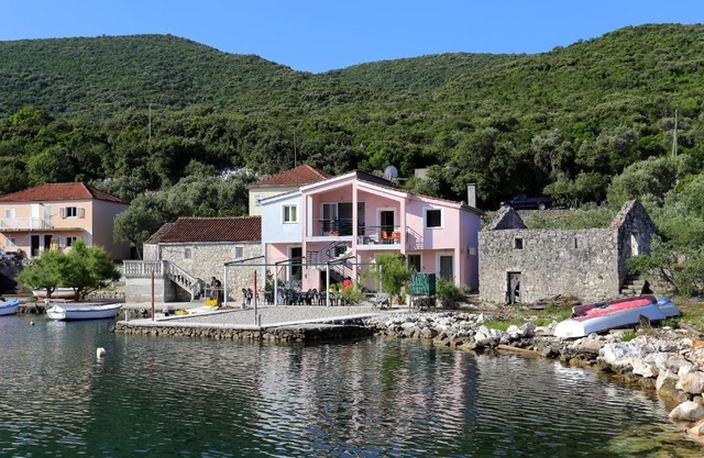 Apartments by the sea Zuronja, Peljesac - 10123