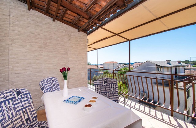 Apartments Dijana (84331-A4) - Pakostane