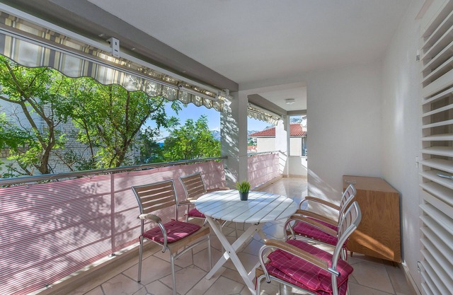 Apartments Dubravka (30251-A3) - Baska Voda