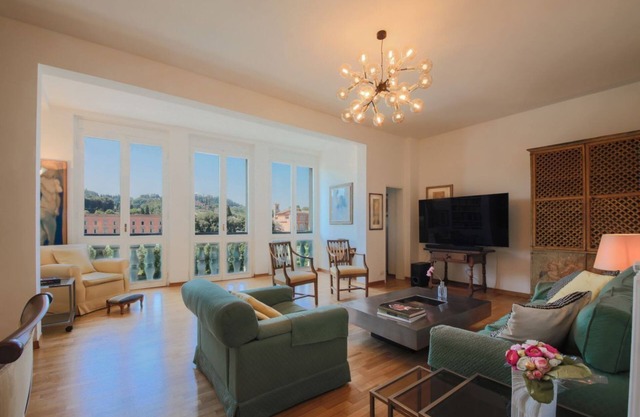 Apartments Florence - Biblioteca apartment with view