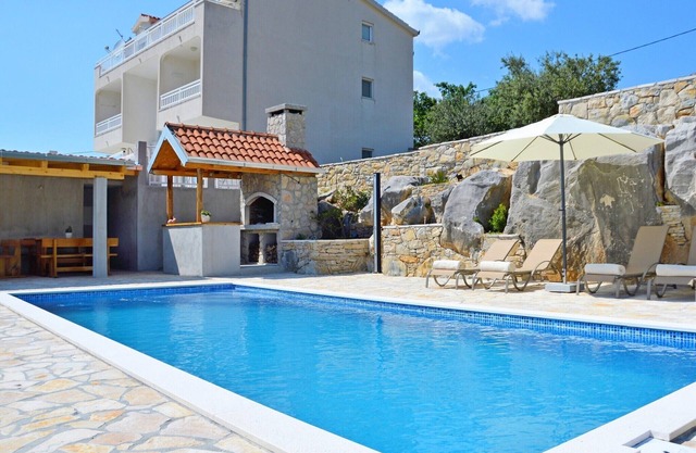 Apartments Goran, (16657), Kaštel Kambelovac, Croatia