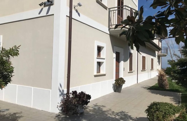 Apartments in villa with garden