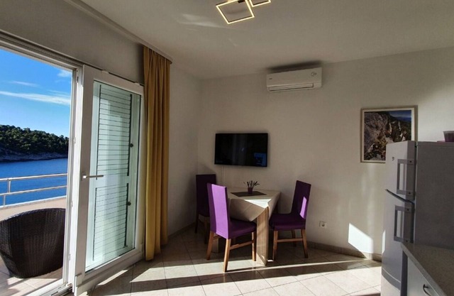 Apartments Ivano (104001-A4) - Milna - island Brac