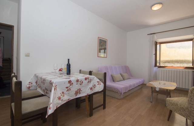 Apartments Jakša (25001-A2) - Jelsa - island Hvar