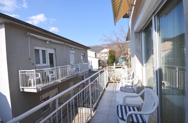 Apartments Jasminka (85751-A3) - Selce (Crikvenica)