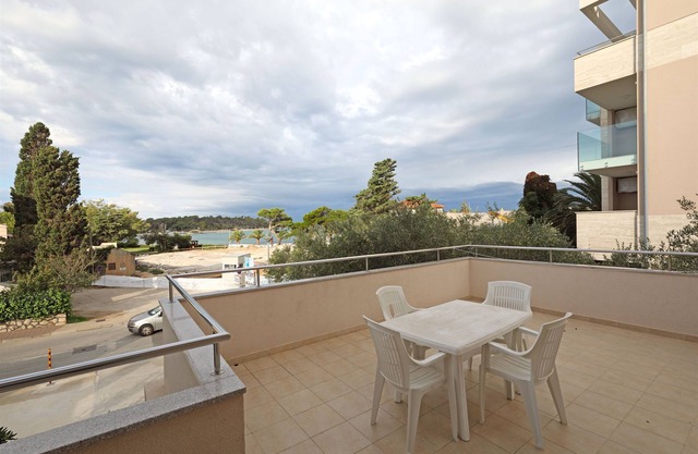 Apartments Karolina (20211-A3) - Novalja - island Pag