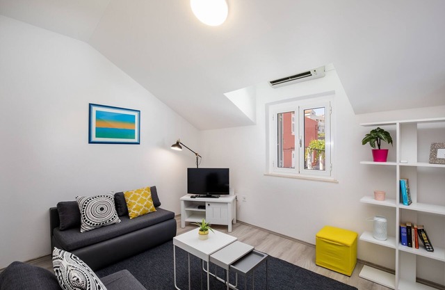 Apartments Katarina - Two-Bedroom Apartment (4 Adults) - Između Ribnjaka Street no.1 - #3