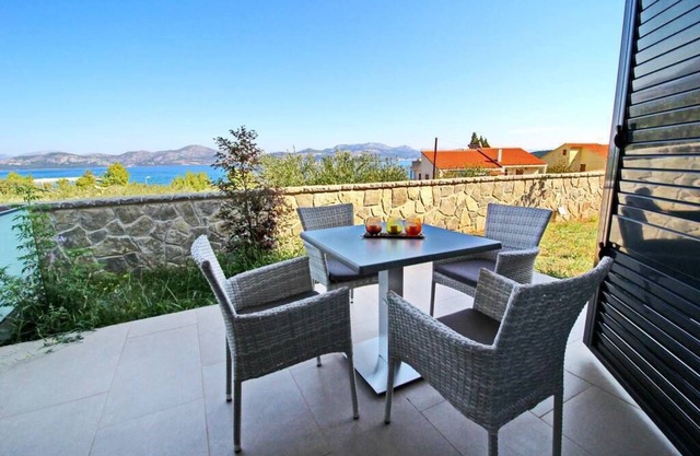 Apartments Kula - One Bedroom Apartment with Terrace C1