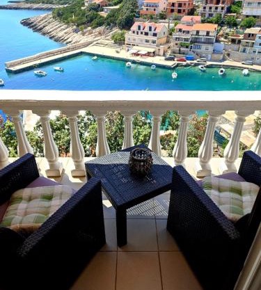 Apartments Laus