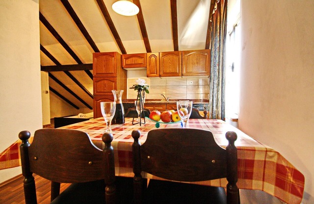 Apartments Lemeš - Comfort One Bedroom Apartment with Garden View (Apt5)