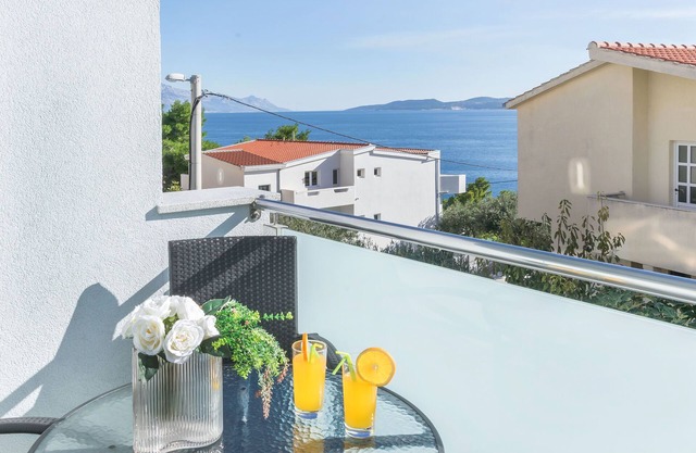 Apartments Lorenzo (26581-A6) - Lokva Rogoznica