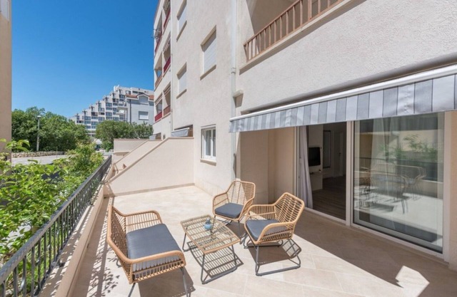 Apartments Mari (111891-A3) - Makarska