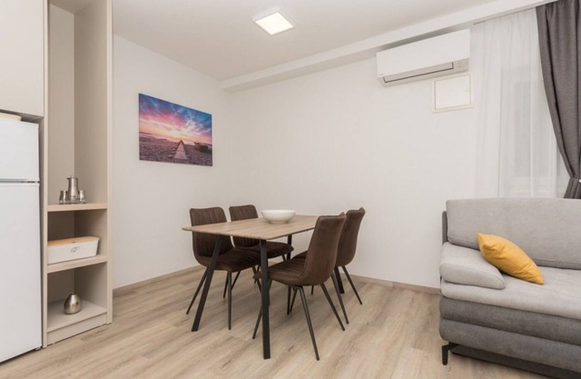 Apartments Mari (111891-A5) - Makarska