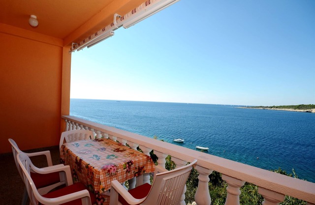 Apartments Marijo (42621-A2) - Sevid