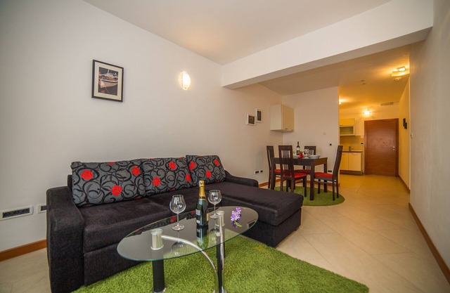 Apartments Milan Makarska