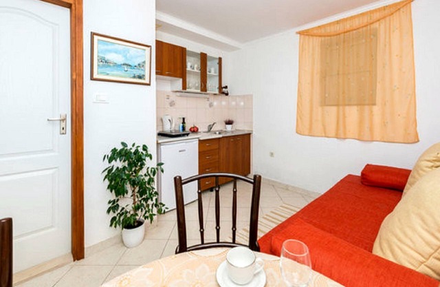 Apartments Nicol - One-Bedroom Apartment with Terrace