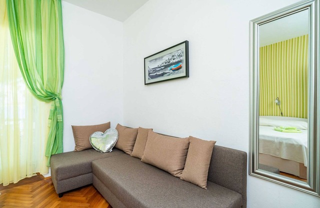 Apartments Nikolina (LU) - Two-Bedroom Apartment with Terrace
