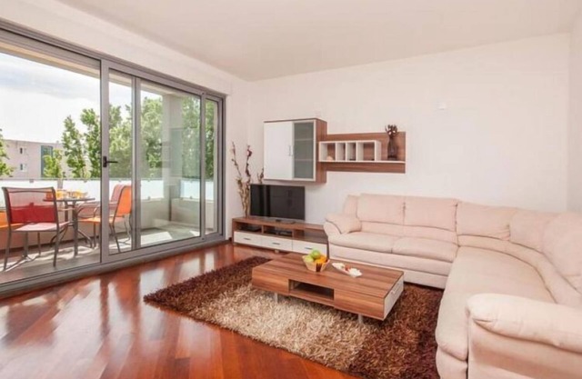 Apartments Nikolina (ST)- Comfort Two Bedroom Apartment(A1)
