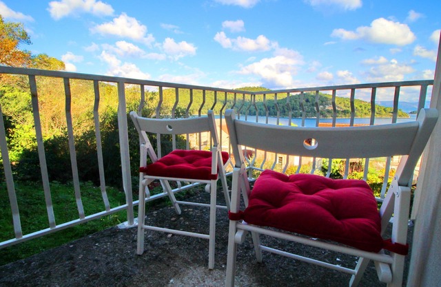 Apartments Nodilo - One Bedroom Apartment with Balcony and Sea View (Apt 1)