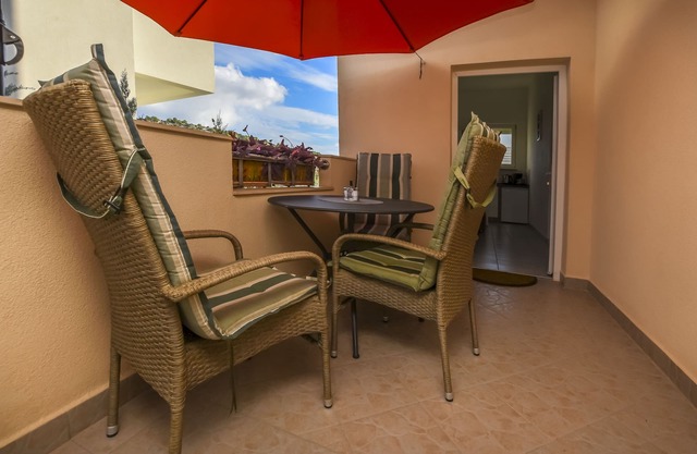 Apartments Sara (22061-A3) - Razanj