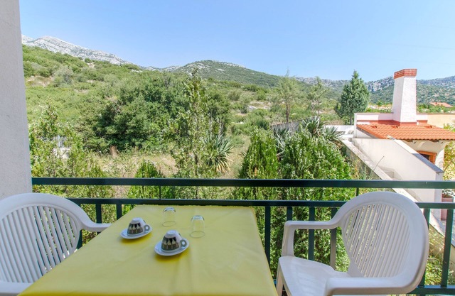 Apartments Spomenka (53251-A2) - Orebic