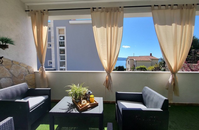 Apartments Sun & Sea - One Bedroom Apartment with Balcony and Sea View