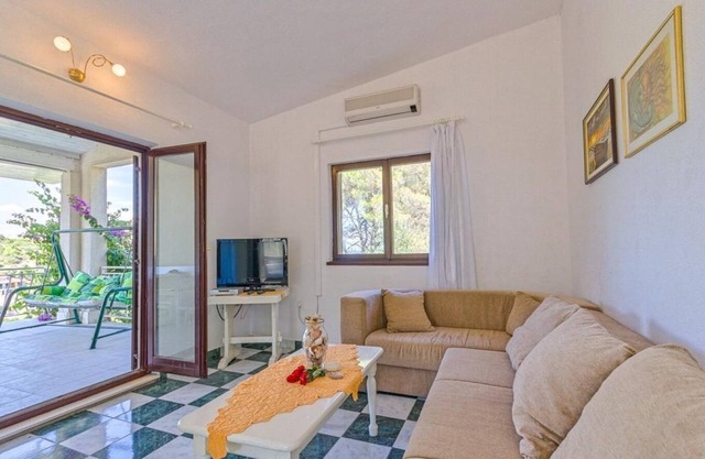 Apartments Tirkiz (104661-A2) - Rogac - island Solta