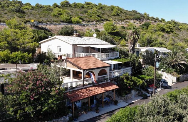 Apartments Uskok