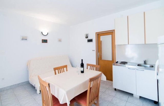Apartments Veve - One Bedroom Apartment with Terrace Sea View(Nensi) (ST)