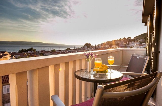 Apartments Villa Angela - Two Bedroom Apartment with Terrace and Sea View