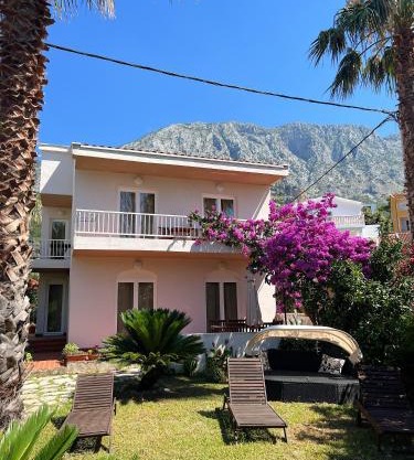 Apartments-Villa Ilaria