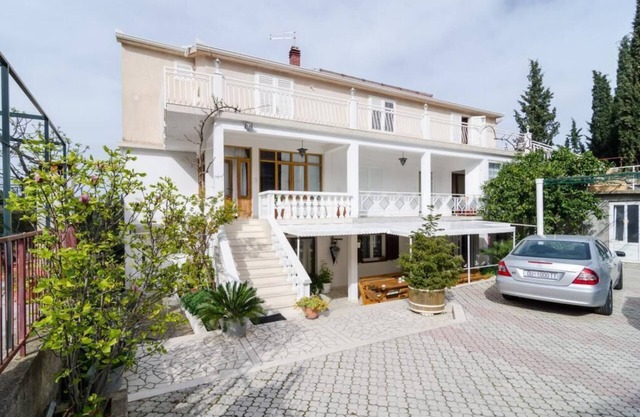 Apartments Villa Nikol - Two Bedroom Apartment with Sea View