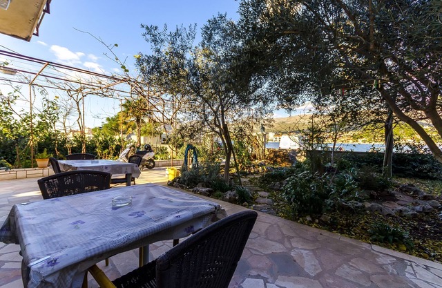 Apartments Vinko (43051-A1) - Trogir