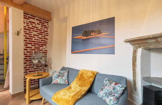Aperol - One Bedroom Apartment, Sleeps 2