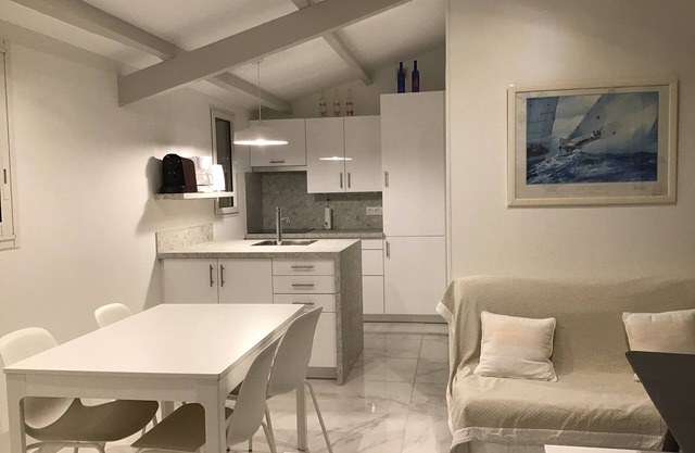 APHRODITE Leucate naturist village T3 very comfortable sea view