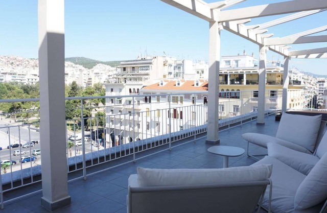 Apollo: Luxury Aristotelous penthouse