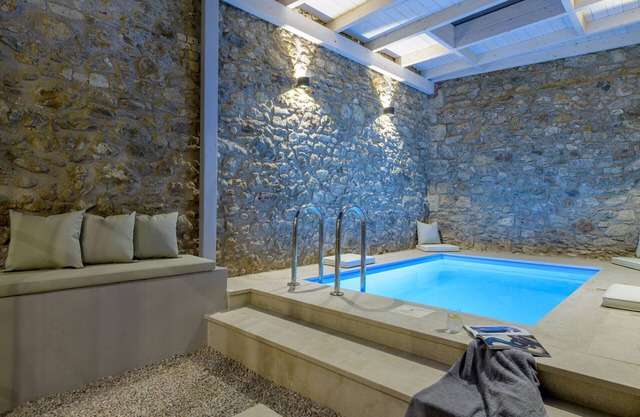 Apollonos MENO 0 Pool